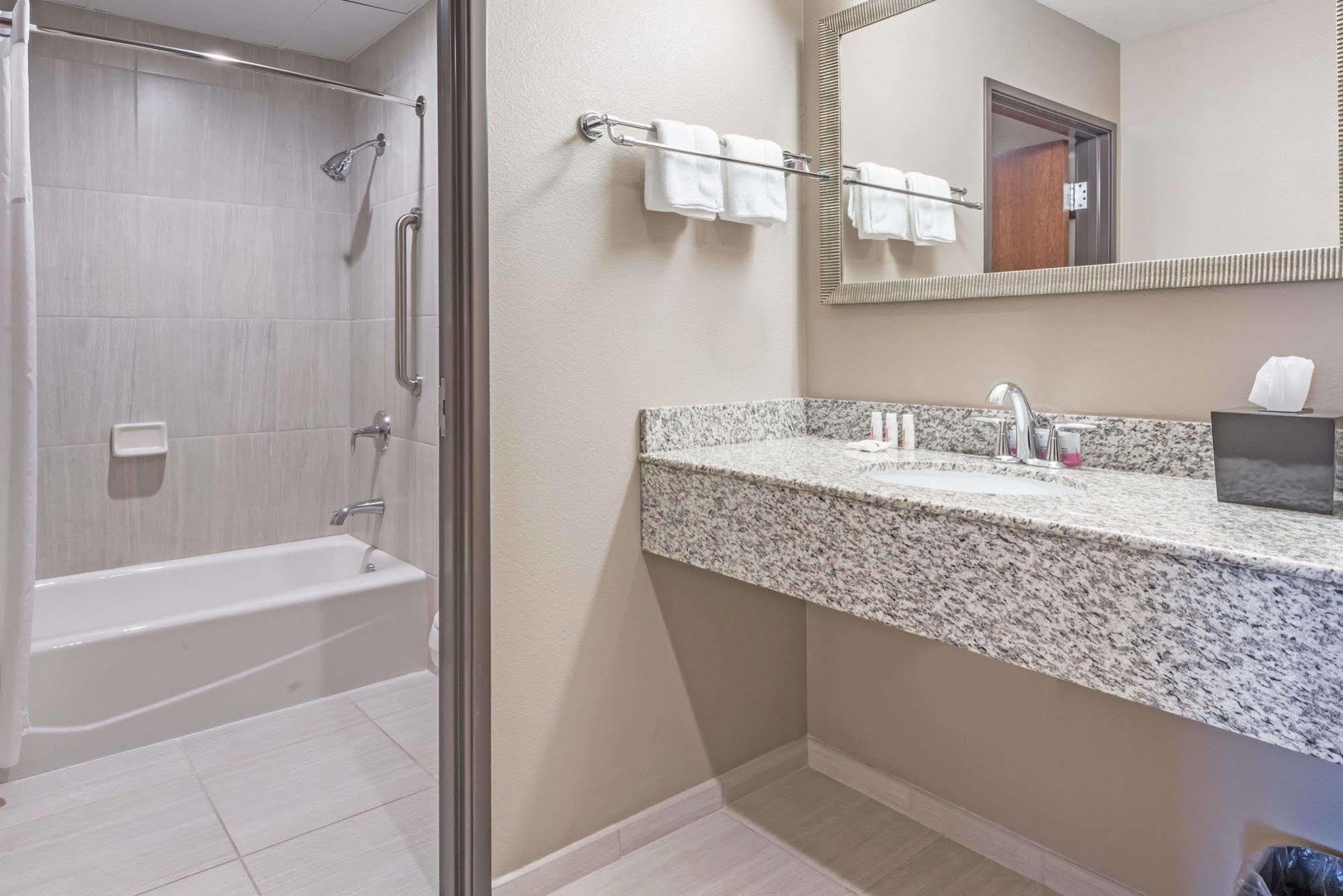 Baymont By Wyndham Bellevue Hotel Luaran gambar